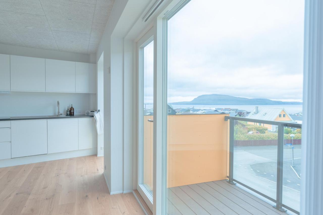 New / Stunning Sea View / Light / 3 Br Apartment Torshavn Luaran gambar