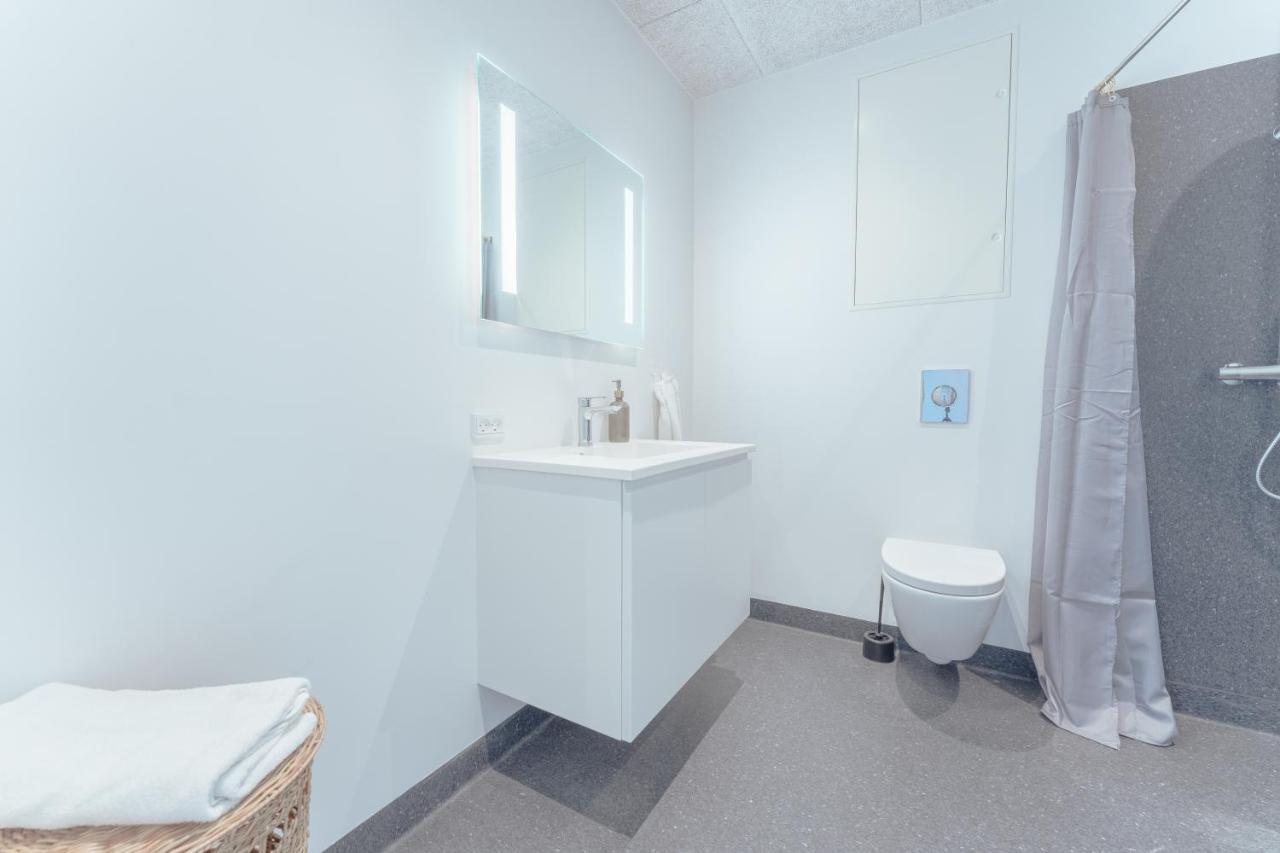 New / Stunning Sea View / Light / 3 Br Apartment Torshavn Luaran gambar